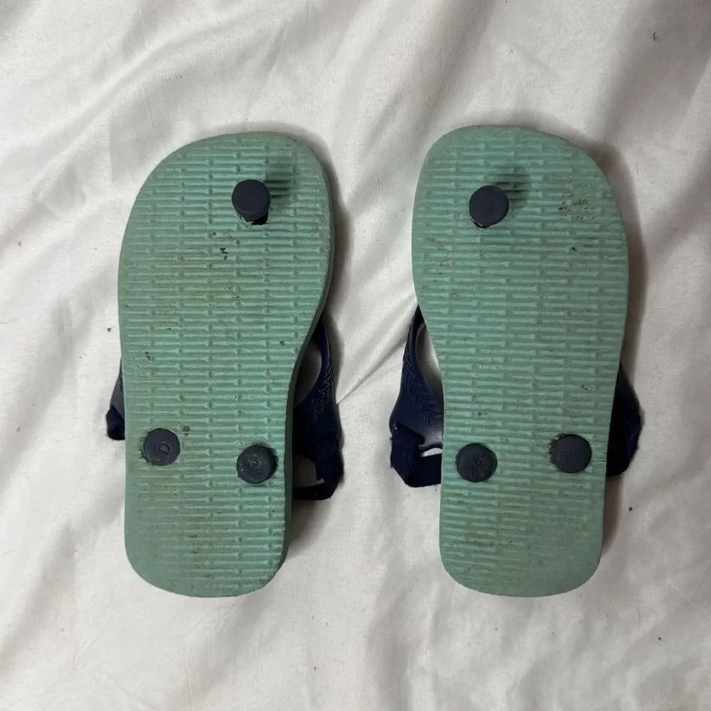 Havaianas Disney’s Donald Duck Flip Flops. child size 9C.